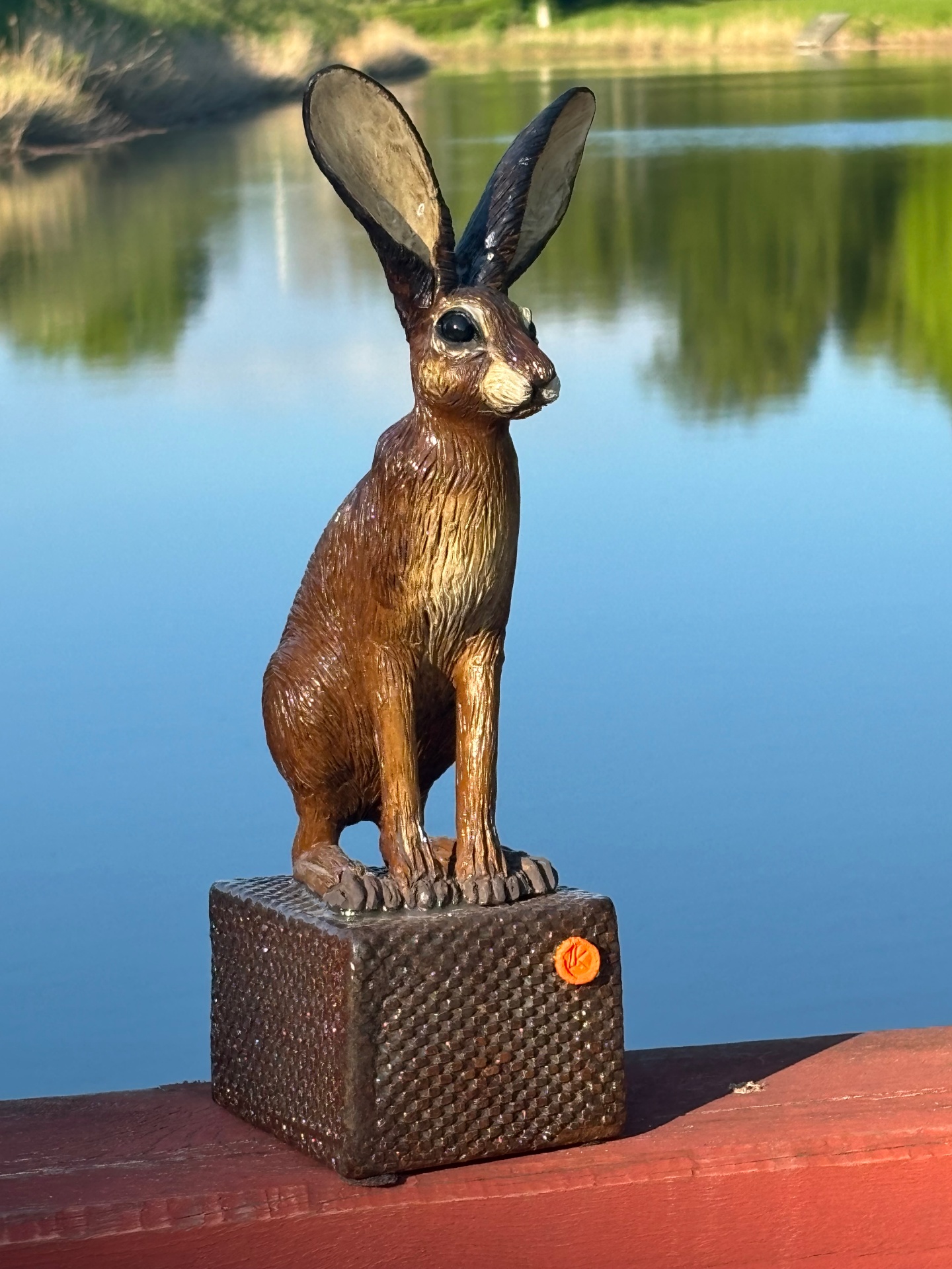 Hare vid Vattnet